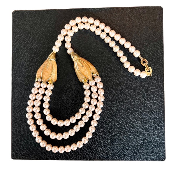 Vintage Faux Pink Pearls 3 Strand Necklace Earrings Set Art Nouveau Style - Picture 11 of 13